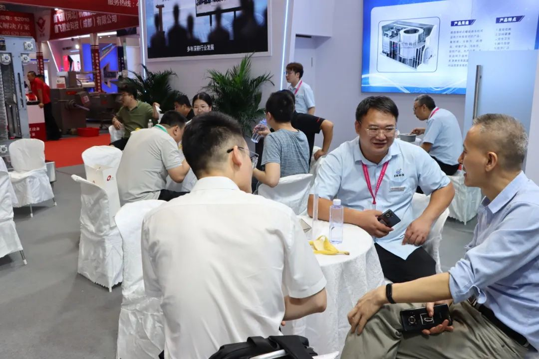 Exhibition Report 12 Exhibition Report 12